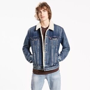 Levi’s Men’s Insulated Sherpa Trucker Jacket